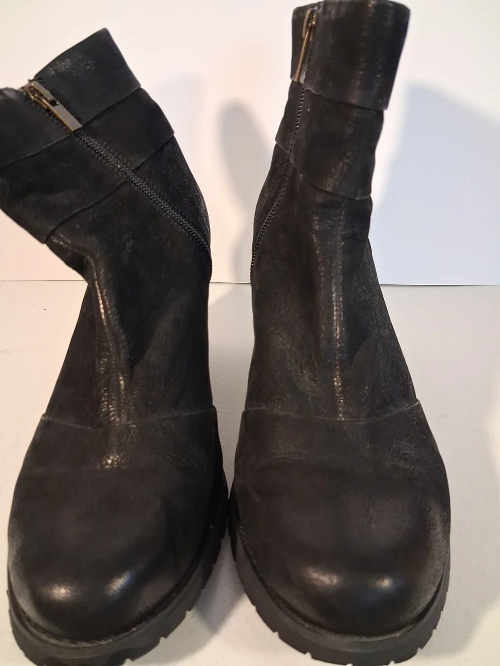 CLARKS Women's Shoes Black Suede Leather Block Heel Zip Ankle Boots Size 9.5